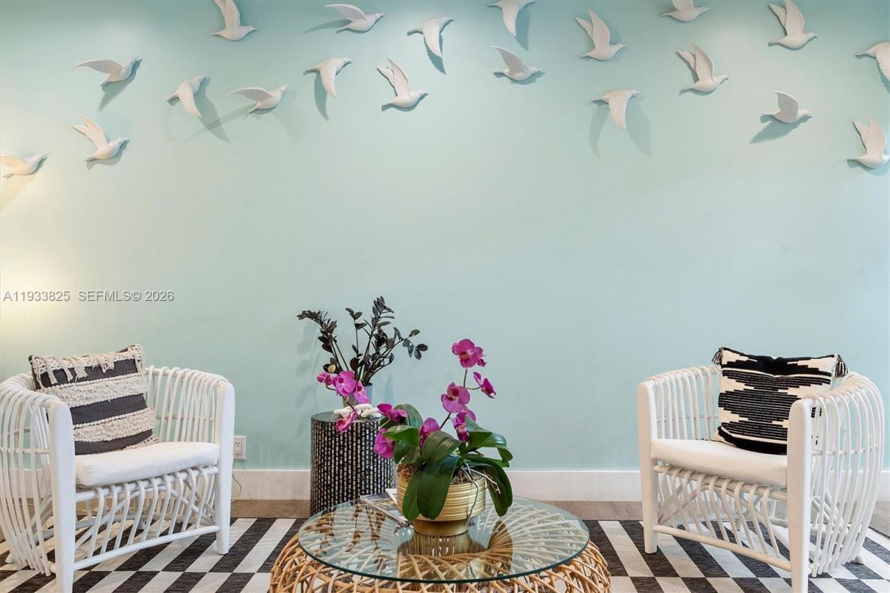 880 NE 69th St, Unit 2K, Miami, FL 33138 Photo