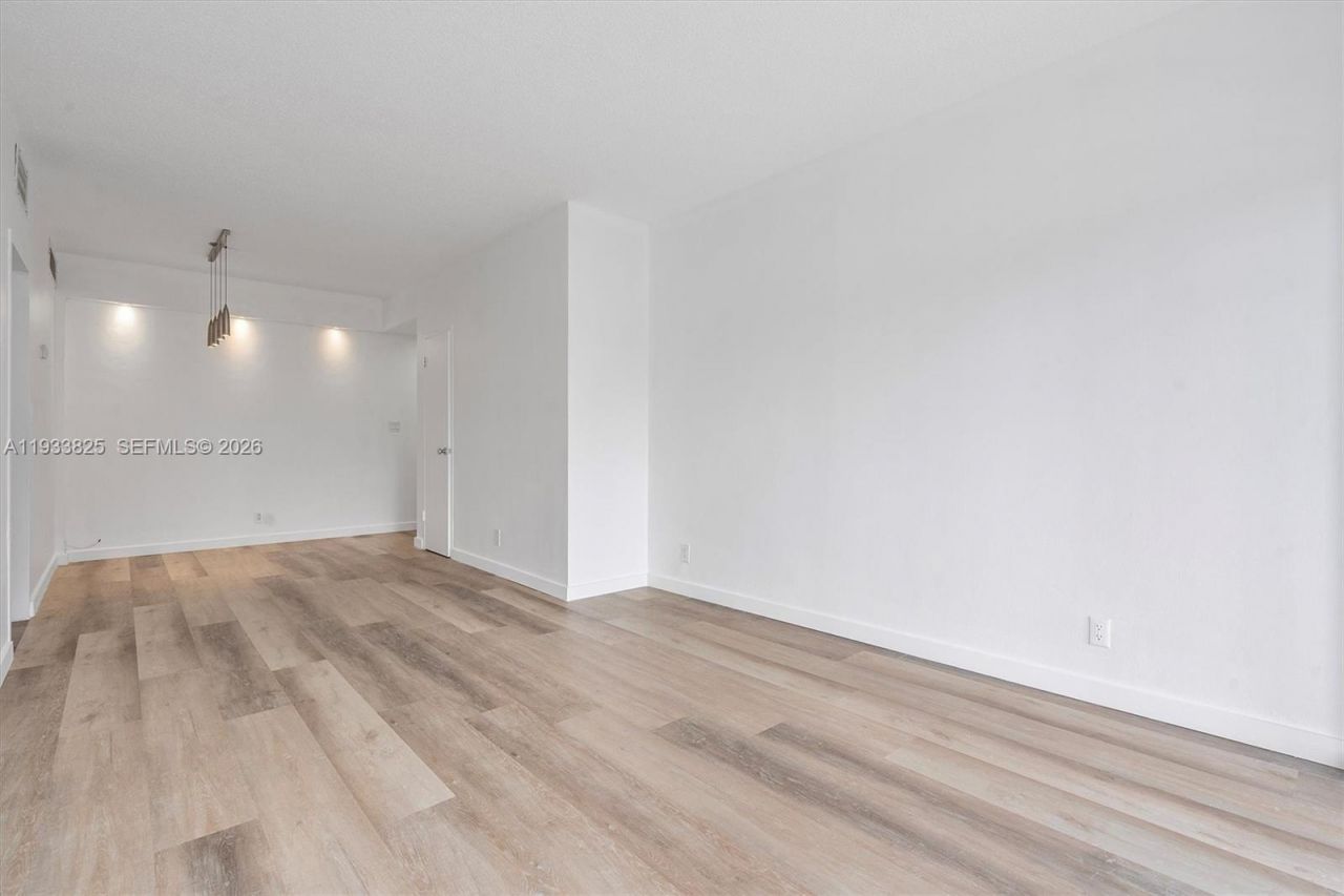 880 NE 69th St, Unit 2K, Miami, FL 33138 Photo