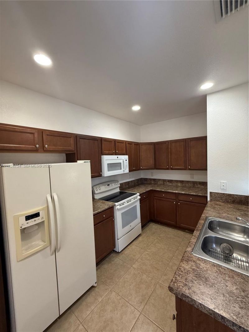 9248 SW 170th Pl, Unit 9248, Miami, FL 33196 Photo