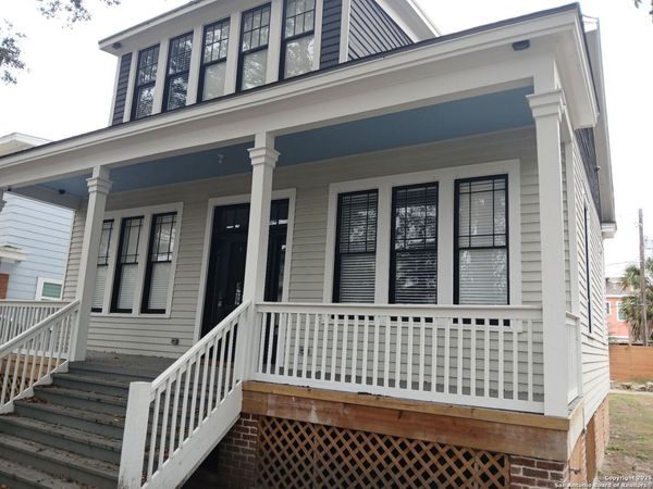 3520 Avenue K, Galveston, TX 77550