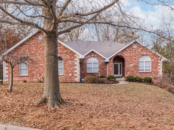 1715 CHELLE LANE, Jefferson City, MO 65101
