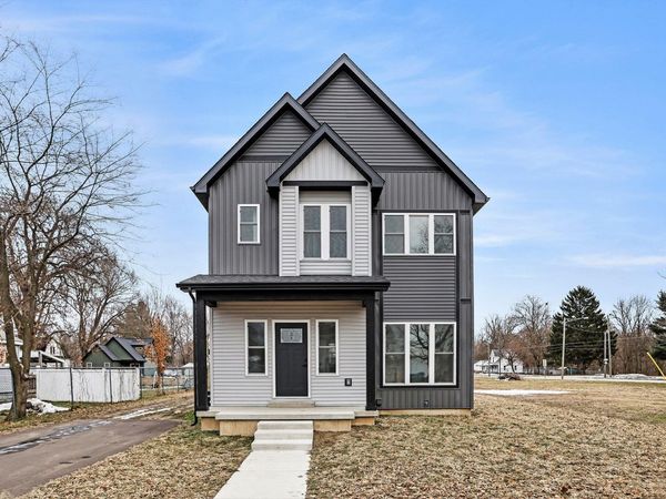 102 N Mill Street, Dowagiac, MI 49047