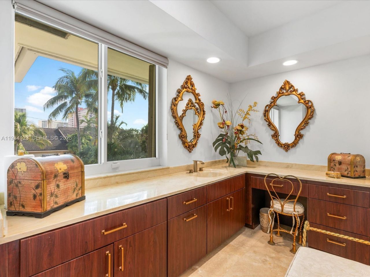 624 Palm Dr, Hallandale Beach, FL 33009 Photo