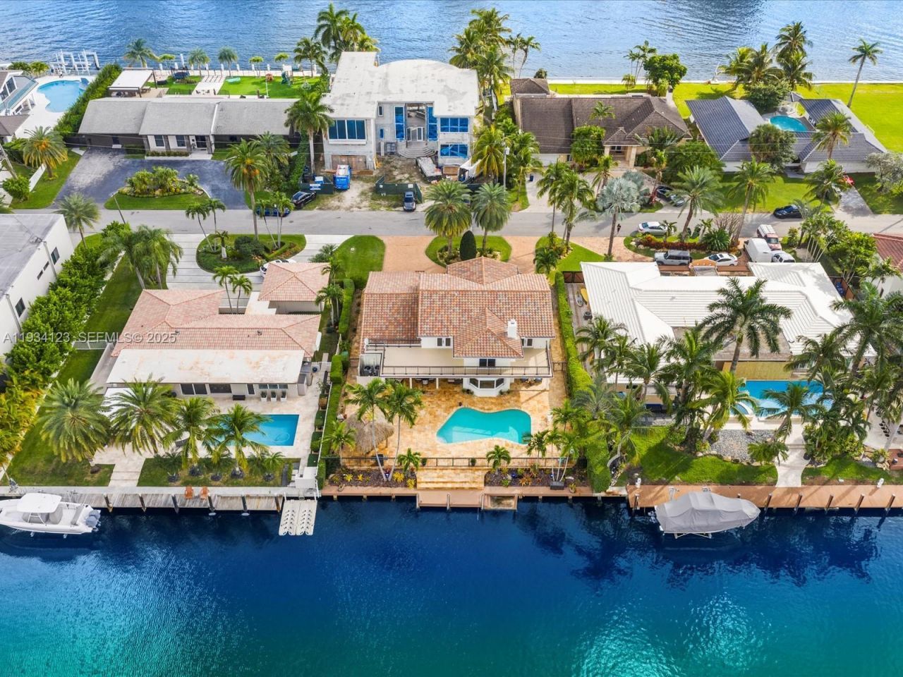 624 Palm Dr, Hallandale Beach, FL 33009 Photo