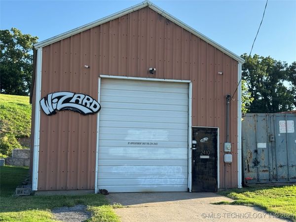 2410 W Admiral Boulevard, Tulsa, OK 74127