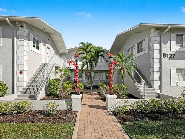 8127 Country RD, Unit 205, FORT MYERS, FL 33919