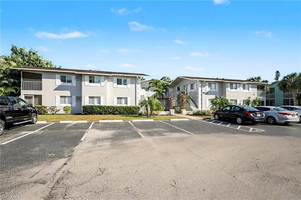 8127 Country Rd, Unit 205, Fort Myers, FL 33919 Photo