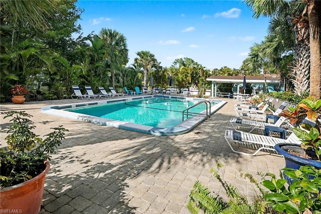 8127 Country Rd, Unit 205, Fort Myers, FL 33919 Photo