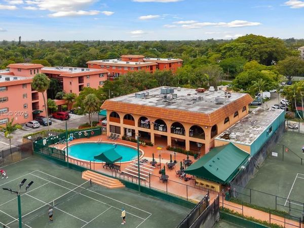 620 Tennis Club Dr, Unit 110, Fort Lauderdale, FL 33311