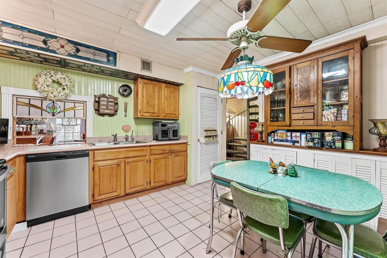 620 Tennis Club Dr, Unit 110, Fort Lauderdale, FL 33311 Photo