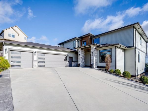 270 SW Golden Hills Drive, Pullman, WA 99163