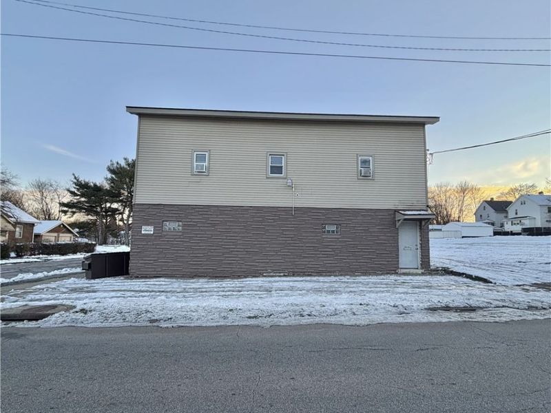 1585 Himrod Avenue, Youngstown, OH 44506 Photo 3