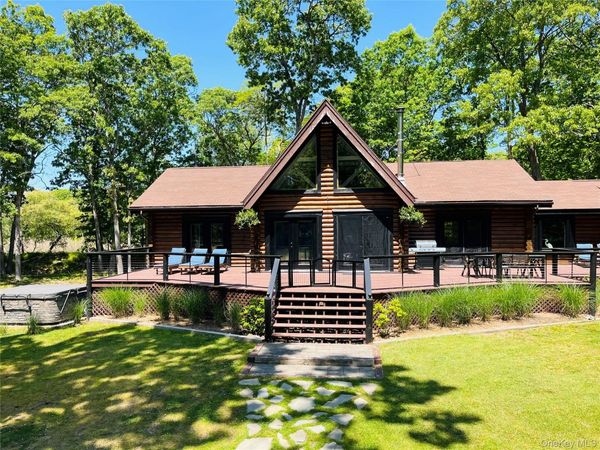 1710 Gull Pond Lane, Greenport, NY 11944