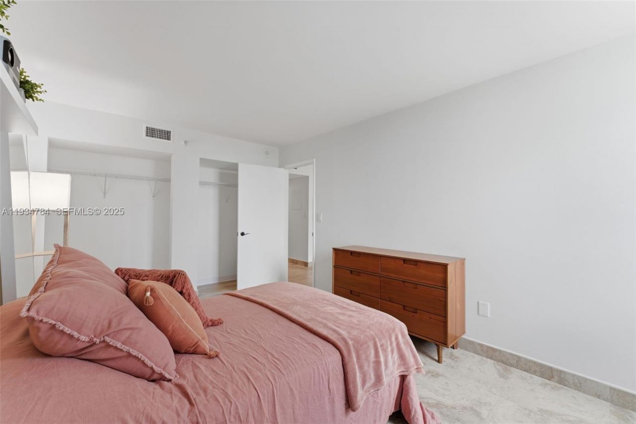 850 N Miami Ave, Unit W-806, Miami, FL 33136 Photo