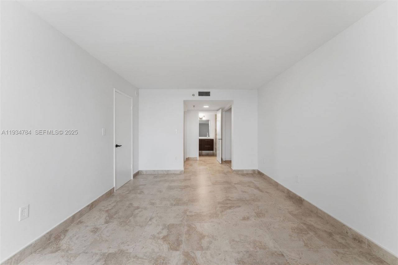 850 N Miami Ave, Unit W-806, Miami, FL 33136 Photo