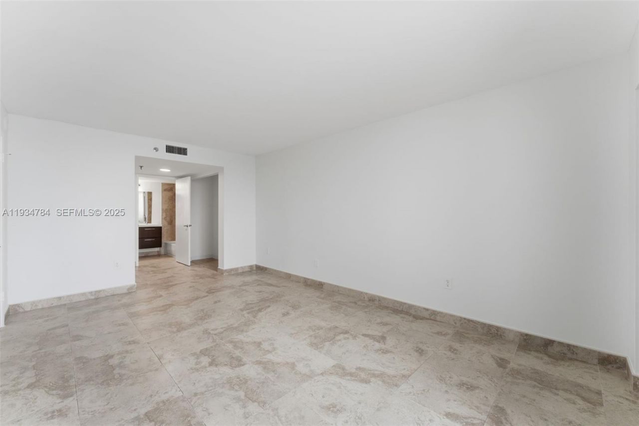 850 N Miami Ave, Unit W-806, Miami, FL 33136 Photo