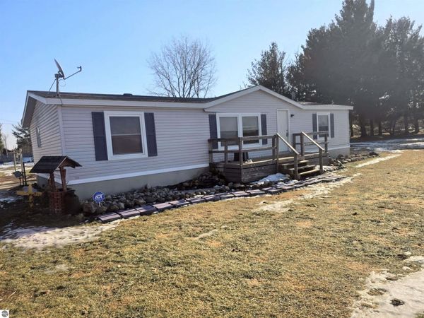 3990 Ferris Road N, Riverdale, MI 48877