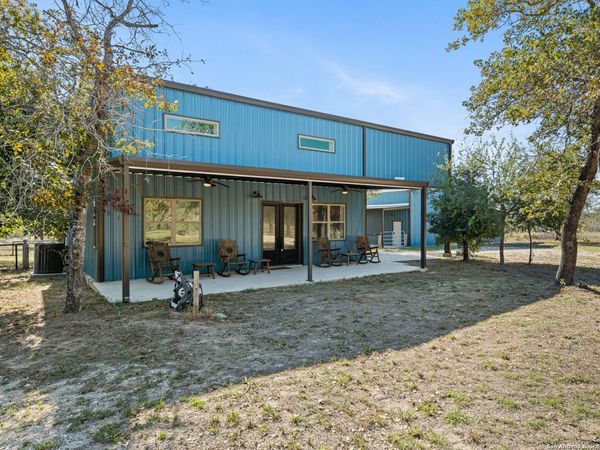 144 County Road 7725, Natalia, TX 78059