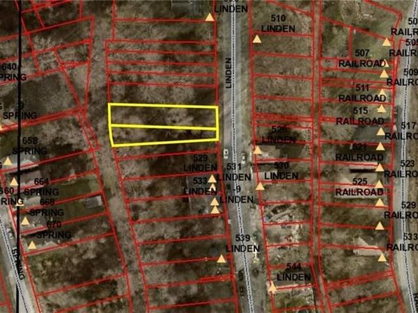 Linden Ave, Steubenville, OH 43952