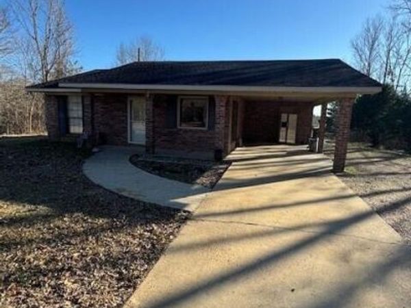 65 Rhodes Lane, Benton, MS 39039