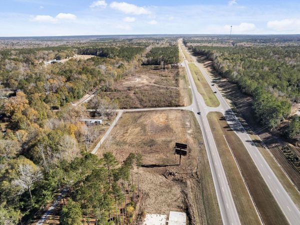 000 Hwy 98 E, New Augusta, MS 39462