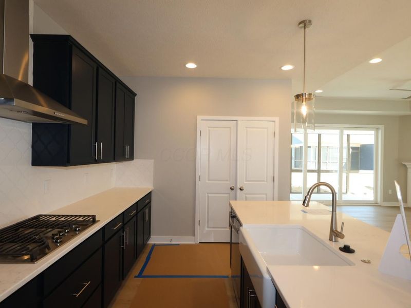 6954 Corsican Loop N, Hilliard, OH 43026 Photo 3