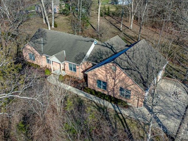 1850 S Weaver Road, Morgan Twp, OH 45053