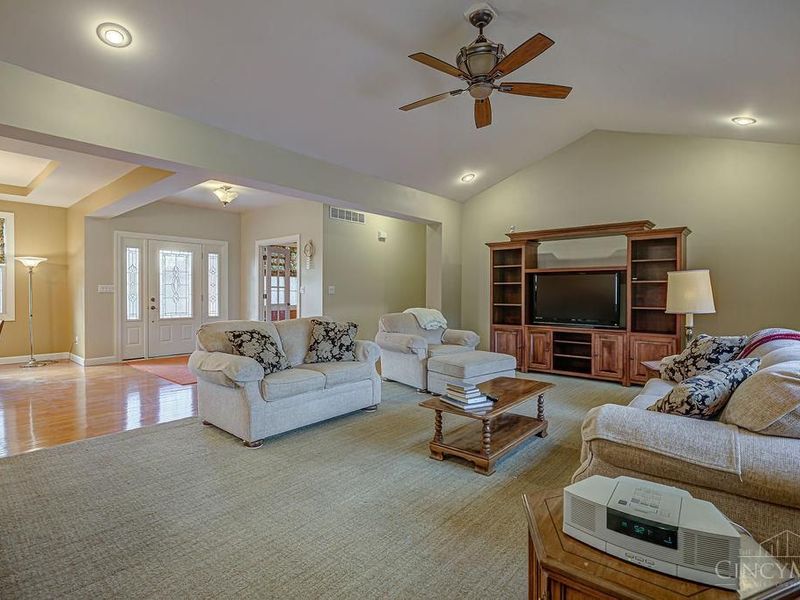 1850 S Weaver Road, Morgan Twp, OH 45053 Photo 4