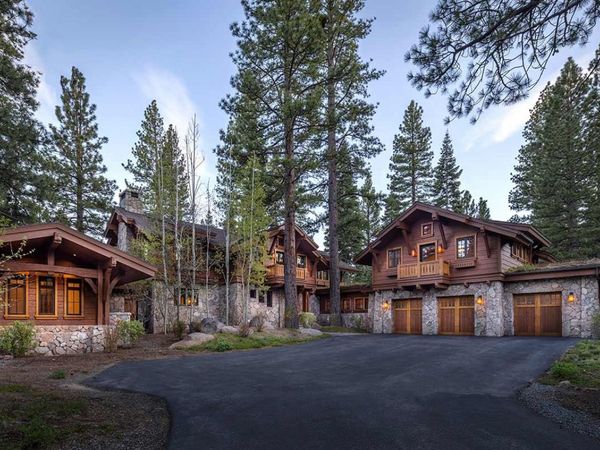 8458 Valhalla Drive, Truckee, CA 96161