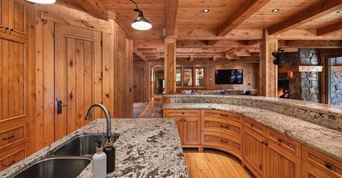 8458 Valhalla Drive, Truckee, CA 96161 Photo