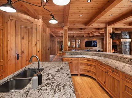 8458 Valhalla Drive, Truckee, CA 96161 Photo