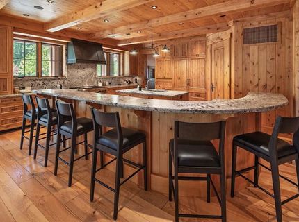 8458 Valhalla Drive, Truckee, CA 96161 Photo