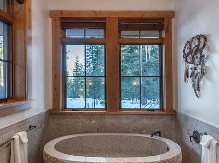 8458 Valhalla Drive, Truckee, CA 96161 Photo