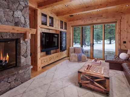 8458 Valhalla Drive, Truckee, CA 96161 Photo