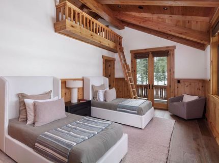 8458 Valhalla Drive, Truckee, CA 96161 Photo