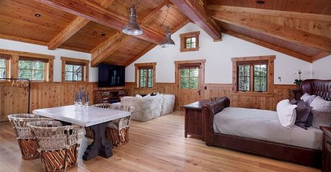 8458 Valhalla Drive, Truckee, CA 96161 Photo