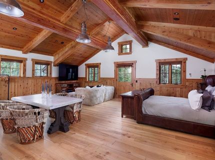 8458 Valhalla Drive, Truckee, CA 96161 Photo