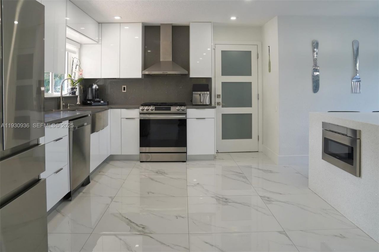 14111 SW 75th St, Miami, FL 33183 Photo