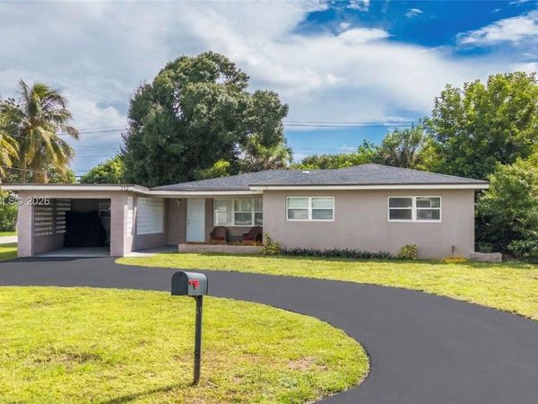 312 NW 35th st., Oakland Park, FL 33309