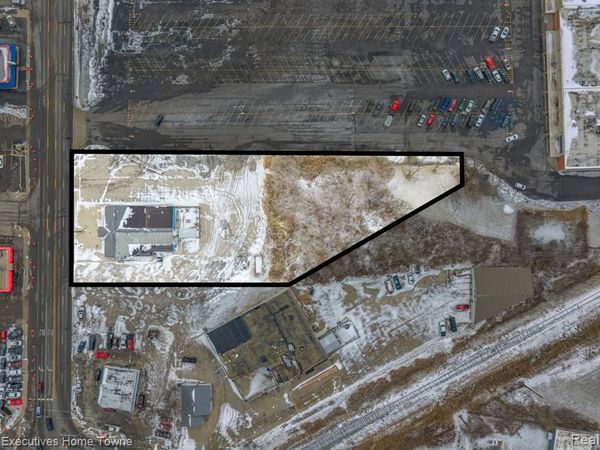 521 24th Street, Port Huron, MI 48060