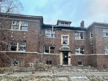 5406 Ivanhoe Street , Detroit, MI 48204