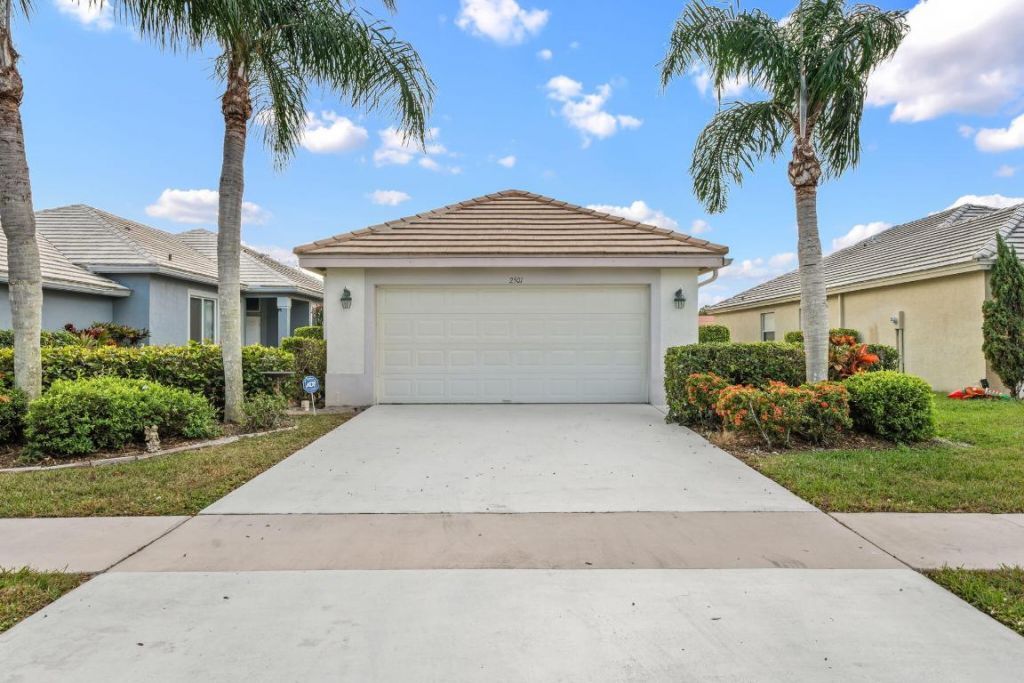 2501 Country Golf Drive, Wellington, FL 33414 Photo