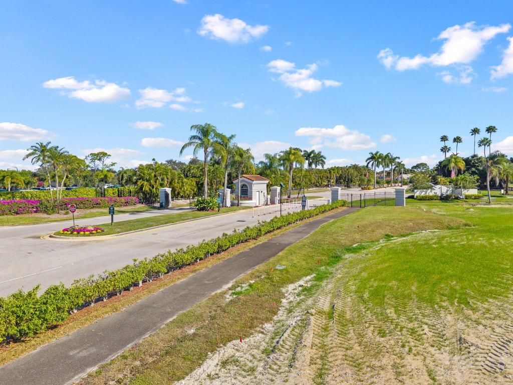 2501 Country Golf Drive, Wellington, FL 33414 Photo