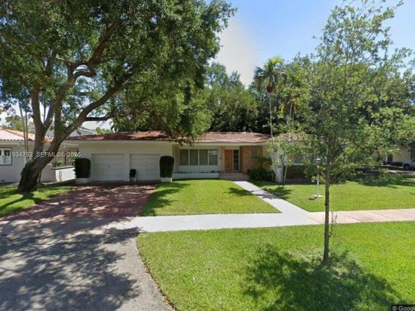 6011 Leonardo St, Coral Gables, FL 33146