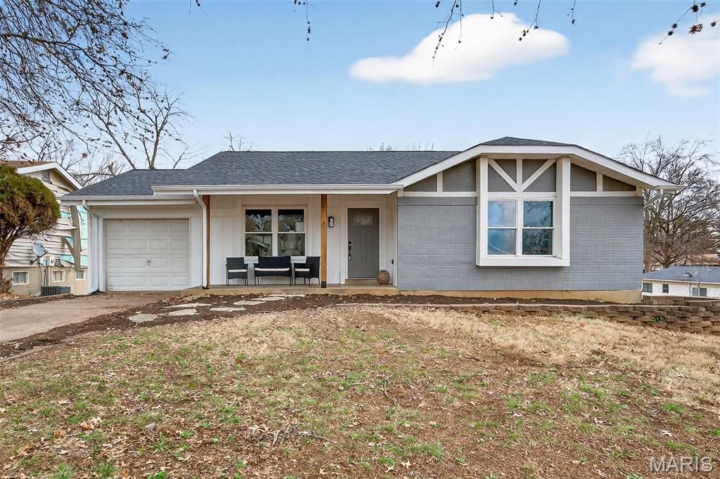 12166 La Padera Lane, Florissant, MO 63033 Main Photo