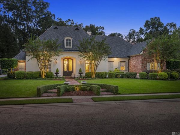 1204 E Lakeside Oaks Dr, Baton Rouge, LA 70810