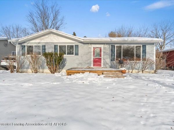 609 Kingswood Street, Durand, MI 48429