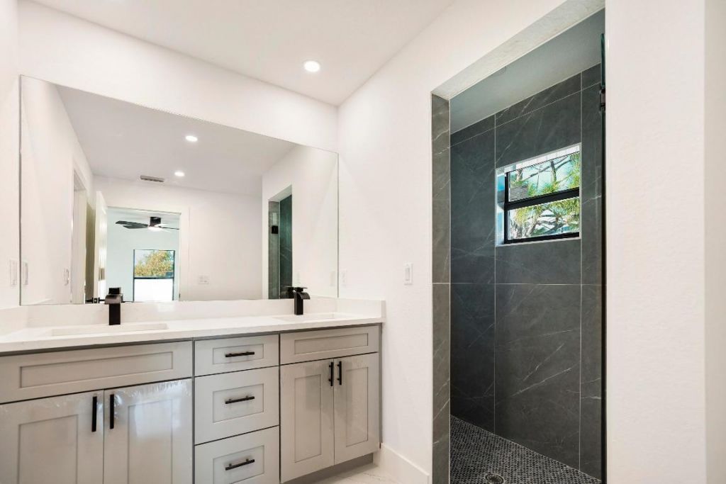 1213 NW 22nd Place, Cape Coral, FL 33993 Photo