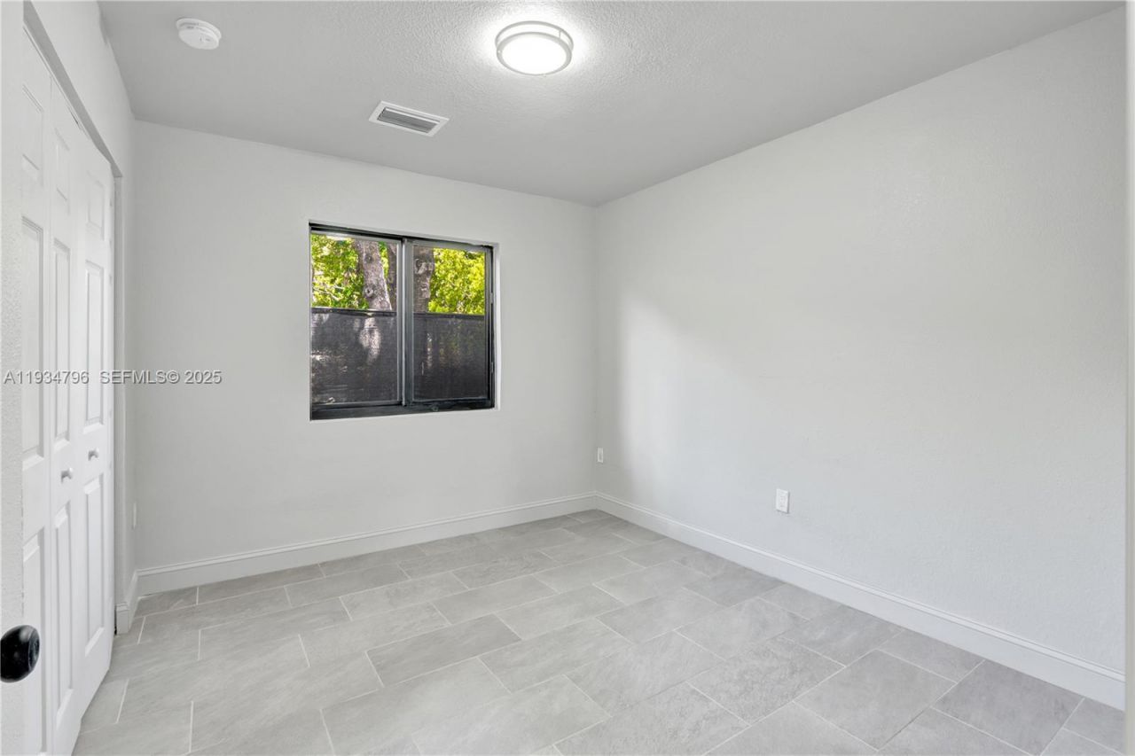 2420 NW 6th Ct, Pompano Beach, FL 33069 Photo