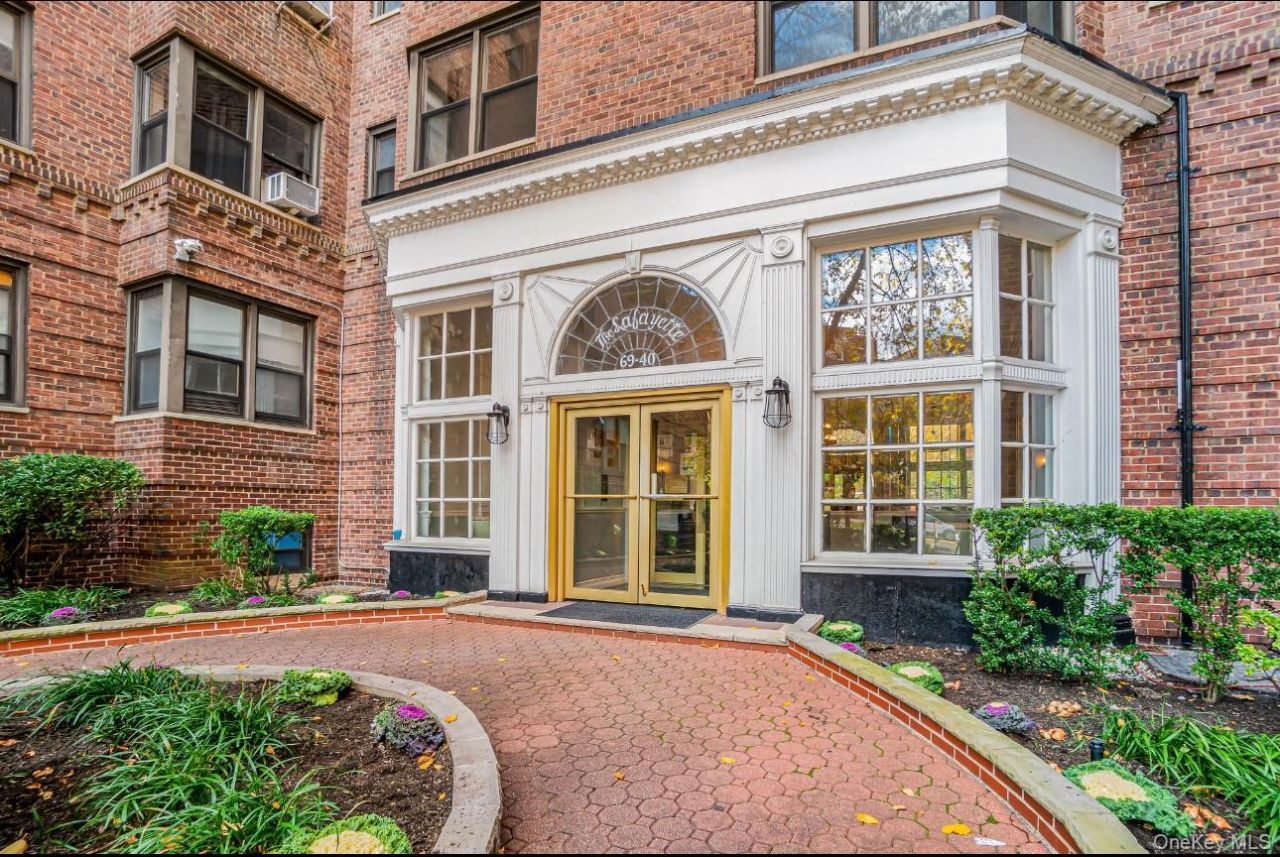 69-40 Yellowstone Boulevard, Unit 119, Forest Hills, NY 11375 Main Photo